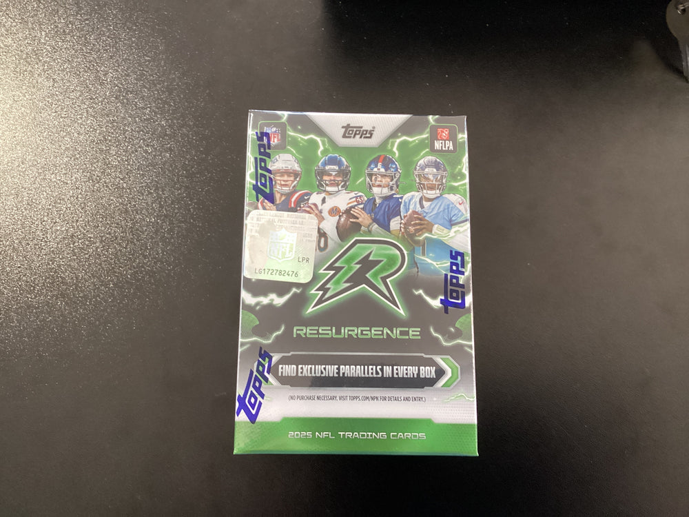 2025 Topps Resurgence Football Blaster