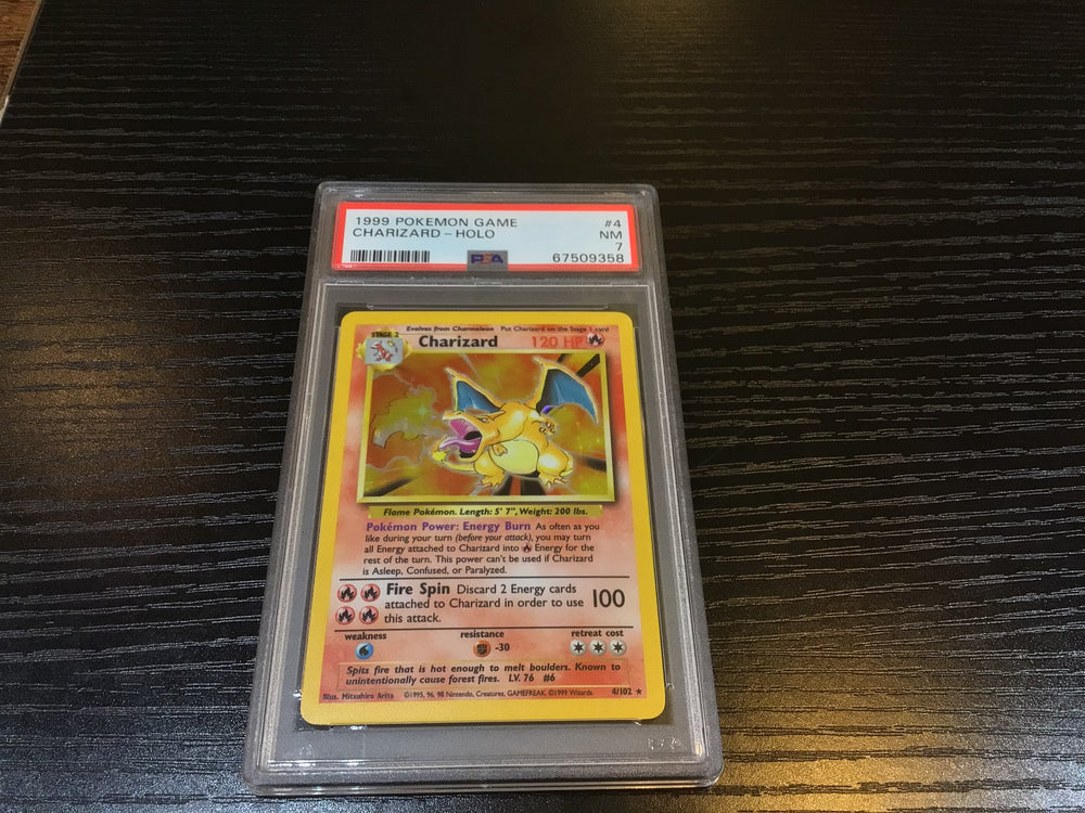 PSA 7 Pokémon Charizard 4/102 - Base Set