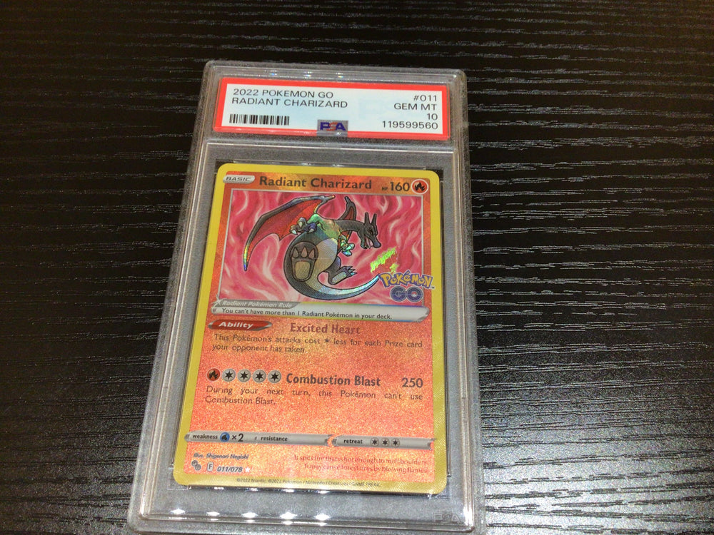 PSA 10 Pokémon Radiant Charizard 011/078 - Pokémon GO